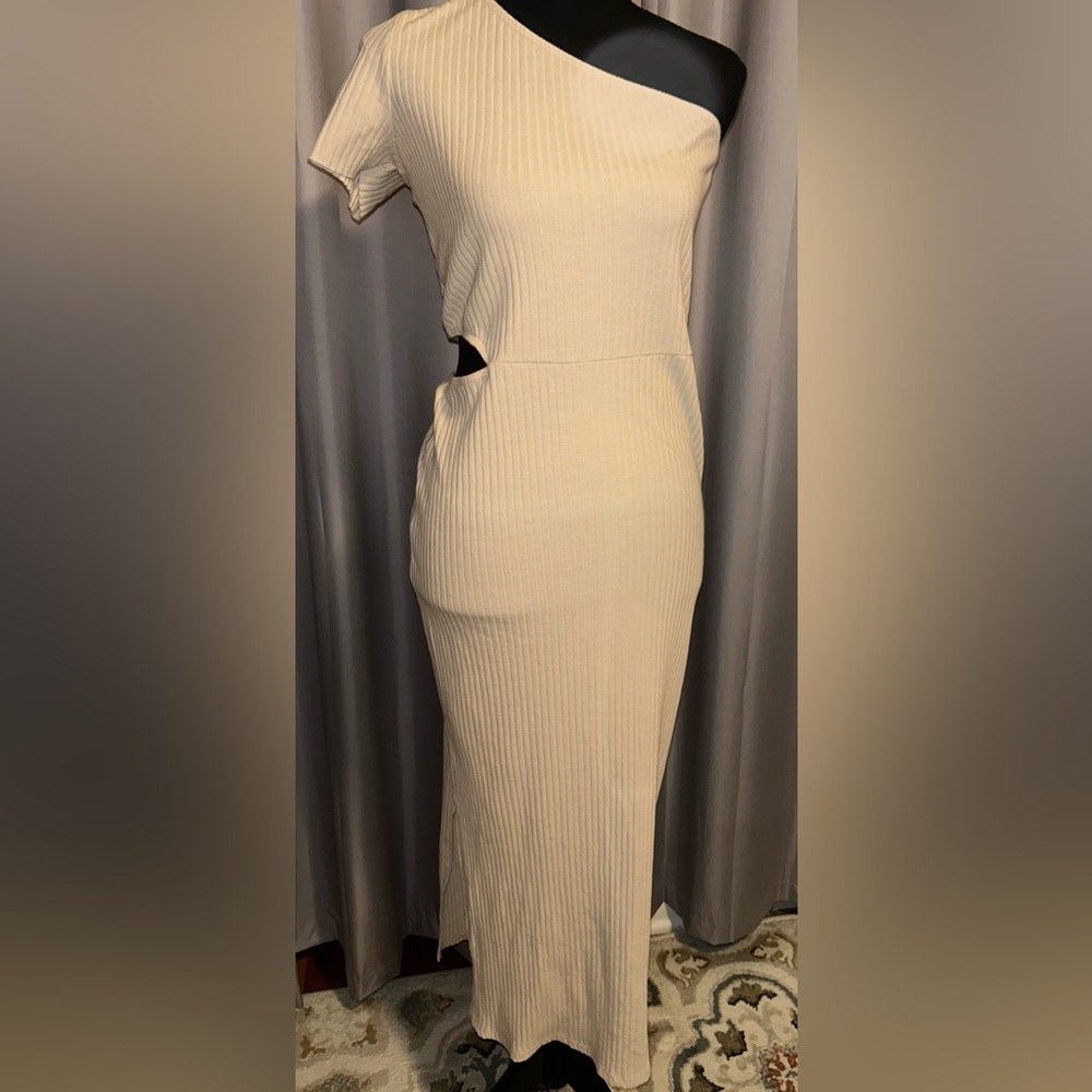 Nytt beige tan bodycon dress. Size medium